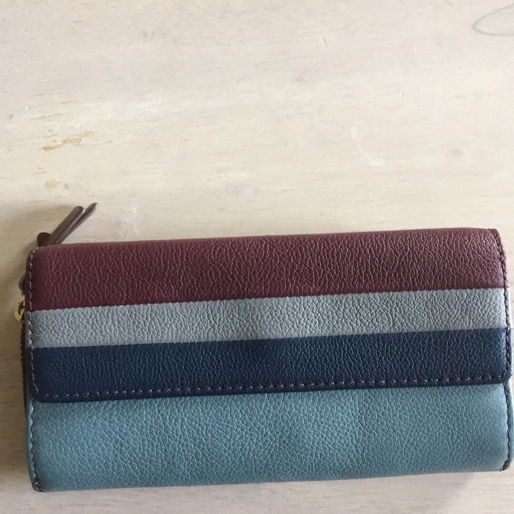 Fossil Wallet - image 1